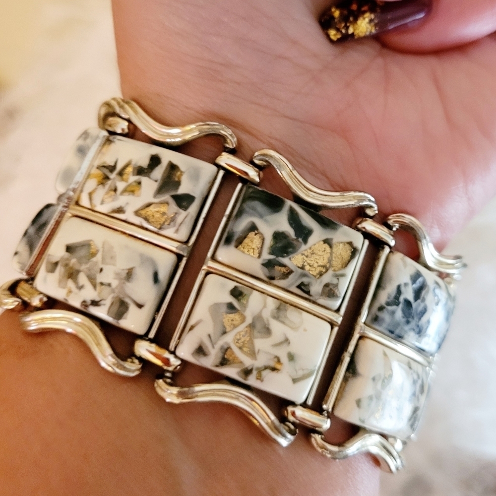 Rare Vintage Enamel Gold Flaked Coro Ornate Gold  Bracelet & Earrings Set - Picture 12 of 16